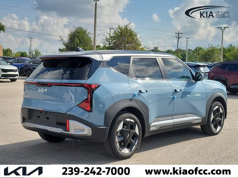 New 2027 Kia Seltos S FWD image 6