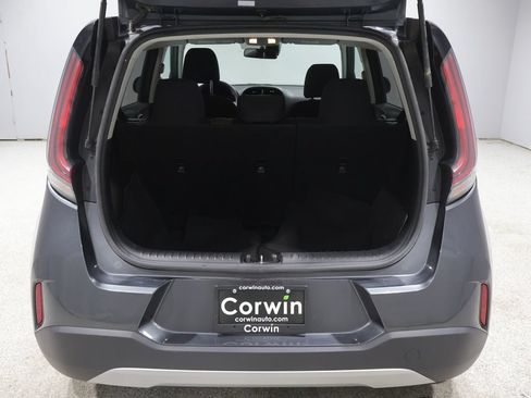 Used 2024 Kia Soul LX w/ Option Group 015 FWD image 18