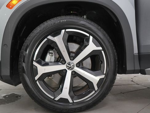 Used 2026 Volkswagen Tiguan SE AWD/4WD image 29