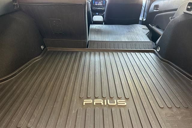 Used 2016 Toyota Prius Two FWD image 15