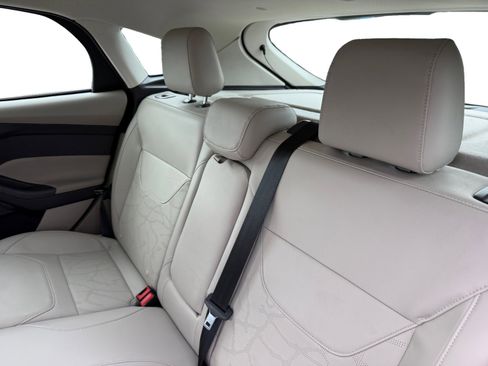 Used 2017 Ford Focus Electric Hatchback image 16