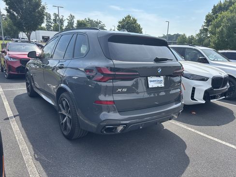 Used 2025 BMW X5 xDrive40i w/ M Sport Package AWD/4WD image 19