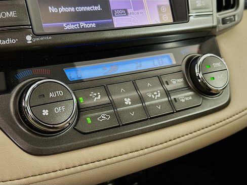 Used 2014 Toyota RAV4 Limited image 24