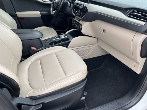 Used 2020 Ford Escape SEL image 17