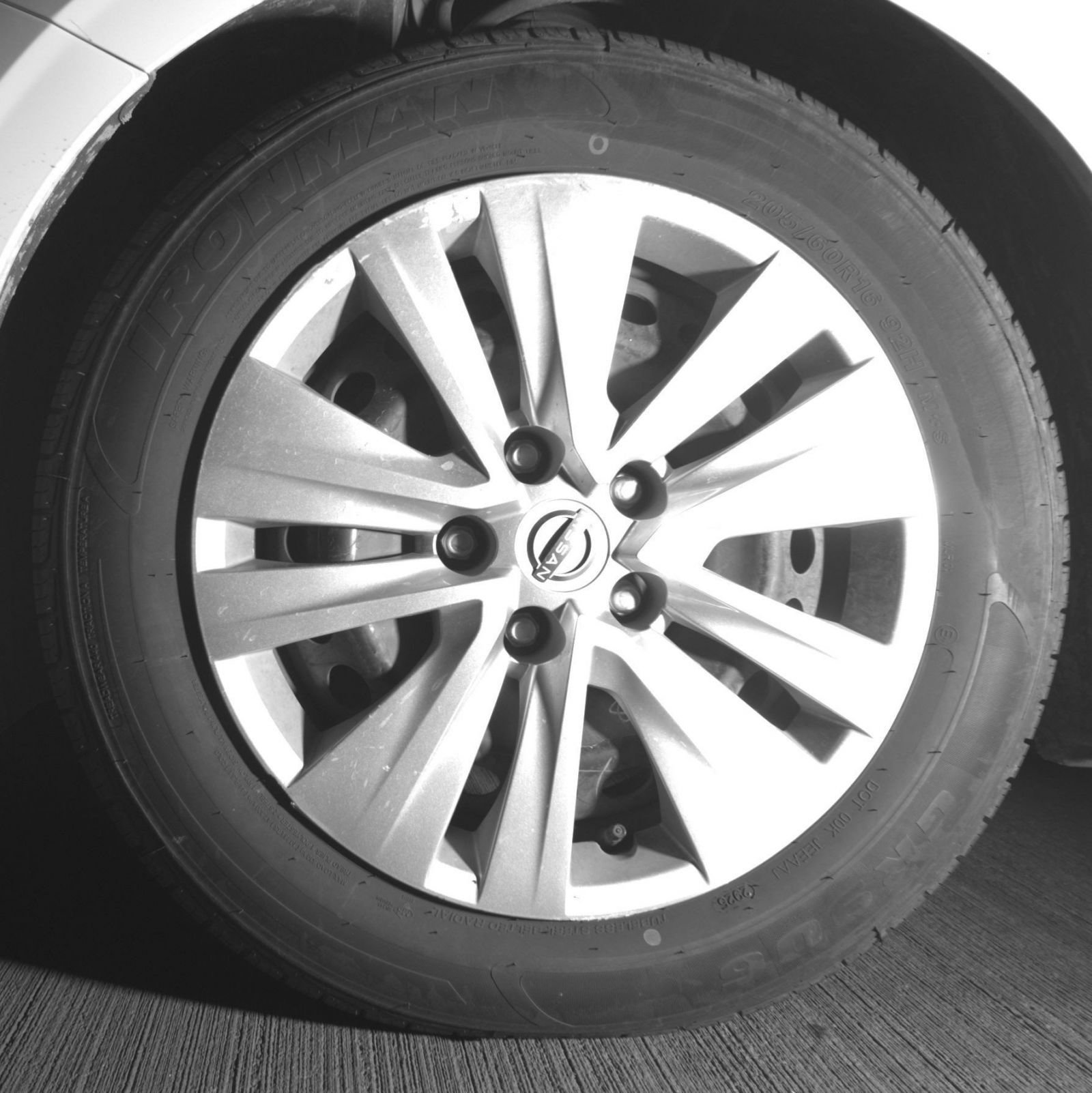 Used 2025 Nissan Sentra S FWD image 13