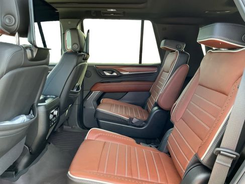 Used 2024 GMC Yukon Denali Ultimate image 13