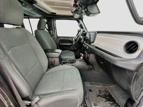 Used 2024 Jeep Wrangler Unlimited AWD/4WD image 19