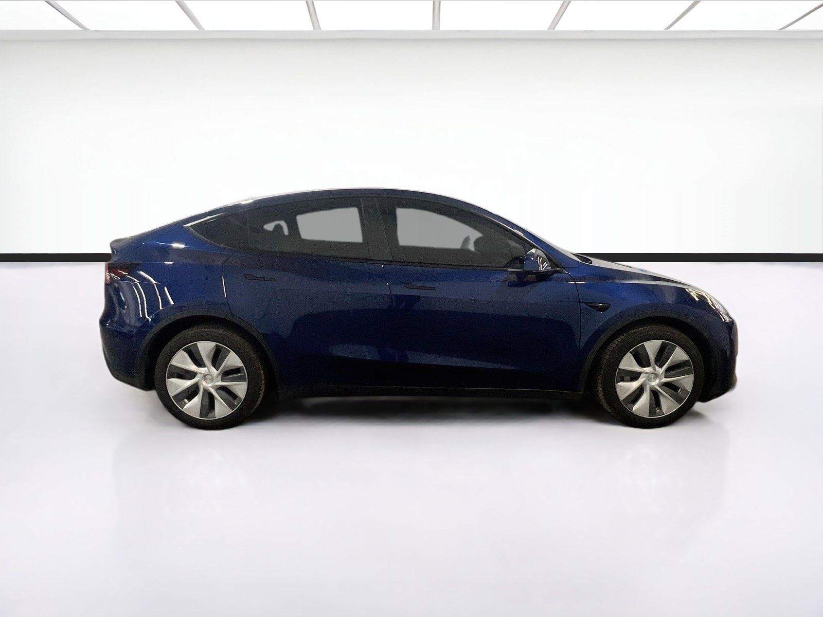 Used 2021 Tesla Model Y Long Range AWD/4WD image 23
