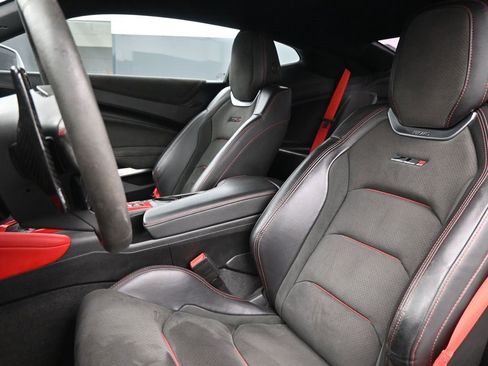 Used 2019 Chevrolet Camaro ZL1 image 13