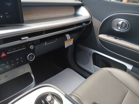 New 2026 Hyundai Ioniq 9 Limited image 23