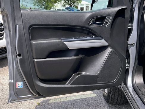 Used 2021 Chevrolet Colorado LT w/ Safety Package image 17