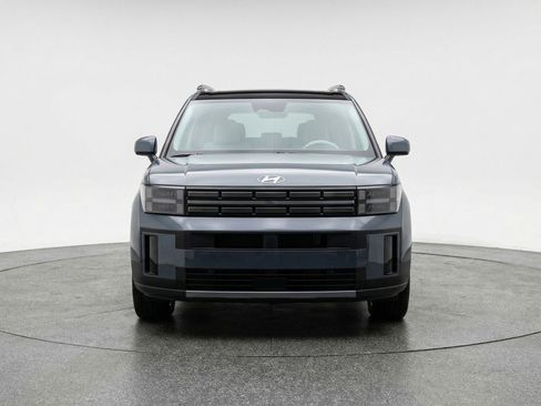 Used 2025 Hyundai Santa Fe SEL image 2