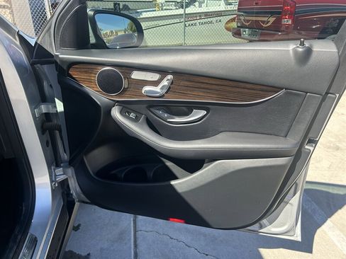 Used 2016 Mercedes-Benz GLC 300 4MATIC w/ Premium Package image 43