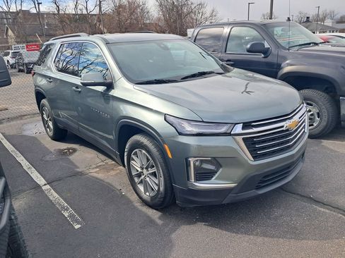 Used 2023 Chevrolet Traverse LT image 6
