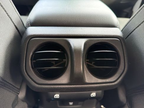 Used 2021 Jeep Gladiator Overland w/ Trailer Tow Package image 71