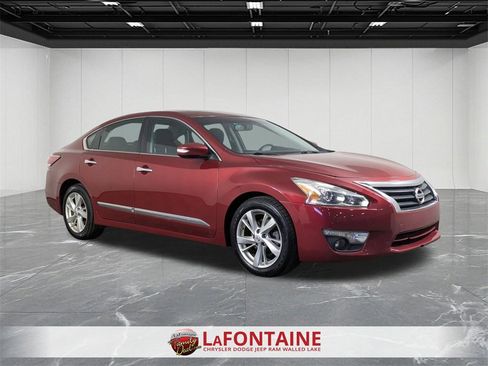 Used 2015 Nissan Altima 2.5 SV w/ Convenience Package image 7