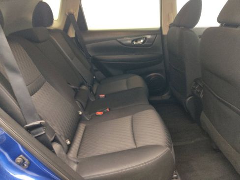 Used 2017 Nissan Rogue SV FWD image 19