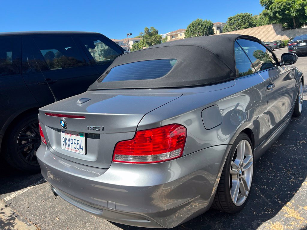 Used 2010 BMW 135i Convertible RWD image 4