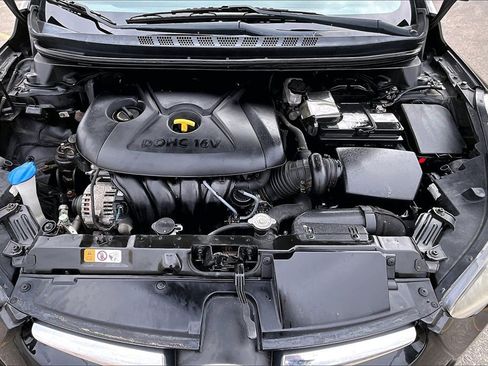 Used 2015 Hyundai Elantra SE w/ Option Group 03 image 10