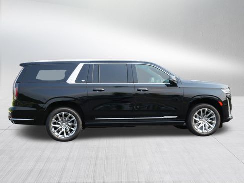 Used 2023 Cadillac Escalade ESV Premium Luxury w/ LPO, Radiant Package AWD/4WD image 6