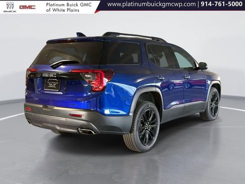 Used 2023 GMC Acadia SLT w/ Elevation Edition image 10