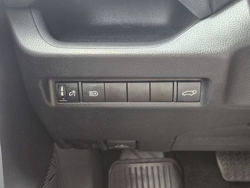 Used 2022 Toyota RAV4 XLE Premium FWD image 24