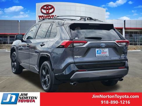 Used 2021 Toyota RAV4 XSE image 8