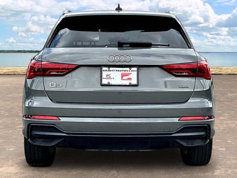 Used 2020 Audi Q3 2.0T Premium w/ Convenience Package AWD/4WD image 5