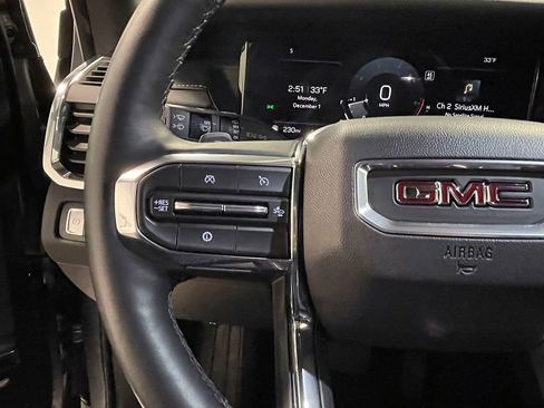 Used 2025 GMC Acadia Elevation image 35