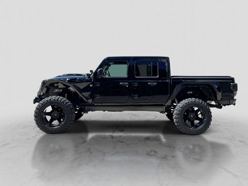 Used 2025 Jeep Gladiator Sport AWD/4WD image 3