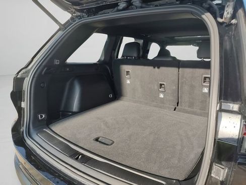 Certified 2024 Jeep Grand Cherokee Altitude image 33