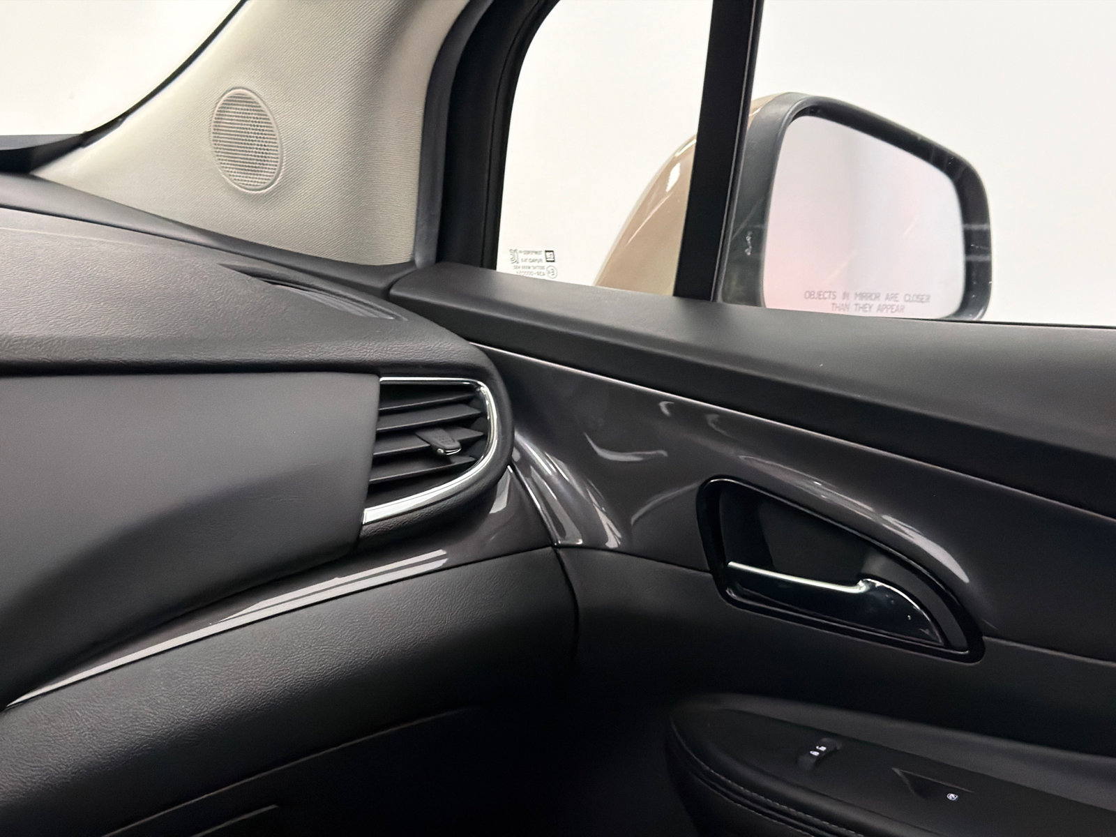 Used 2019 Buick Encore Sport Touring FWD image 23