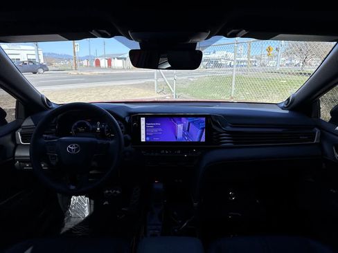 Used 2025 Toyota Camry XSE w/ Premium Plus Package image 15