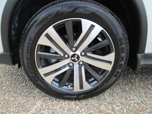Used 2025 Mitsubishi Outlander Sport ES AWD/4WD image 18