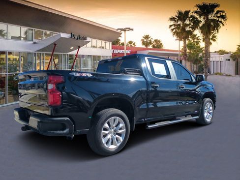 Used 2022 Chevrolet Silverado 1500 Custom w/ Safety Confidence Package image 3