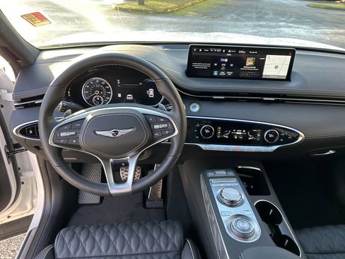 Used 2025 Genesis GV70 3.5T Sport w/ Sport Advanced Package image 13