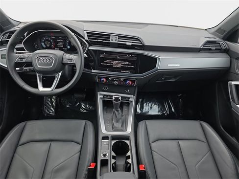 Used 2025 Audi Q3 2.0T Premium w/ Convenience Package image 10