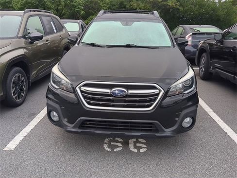 Used 2018 Subaru Outback 2.5i Premium image 3