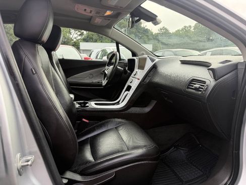 Used 2011 Chevrolet Volt Premium w/ Premium Trim Package FWD image 12