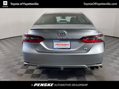 Used 2024 Toyota Camry SE image 4