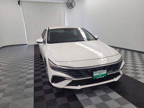 Used 2024 Hyundai Elantra SEL image 14