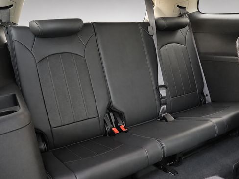 Used 2013 Buick Enclave Leather AWD/4WD image 16