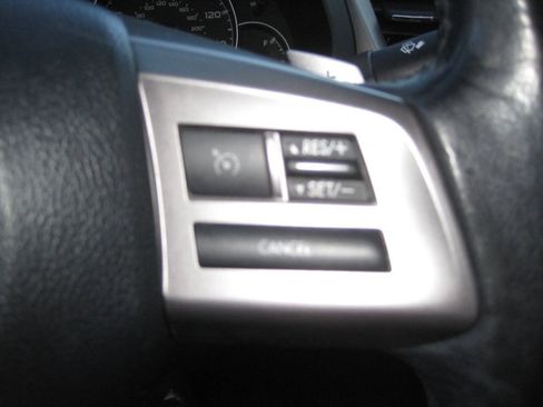 Used 2014 Subaru Legacy 2.5i Premium AWD/4WD image 32