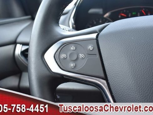 Used 2023 Chevrolet Traverse LT FWD image 32