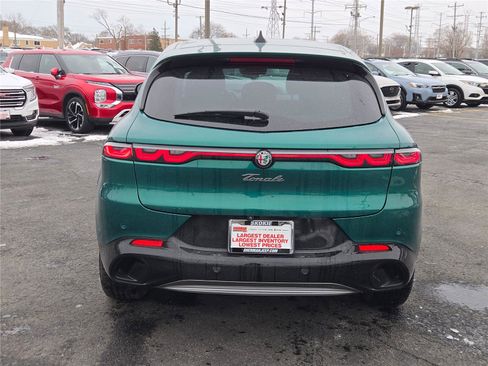 Used 2024 Alfa Romeo Tonale Ti w/ Premium Interior Package image 15