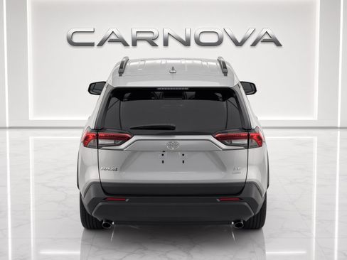 Used 2020 Toyota RAV4 LE w/ Carpet Mat Package AWD/4WD image 3