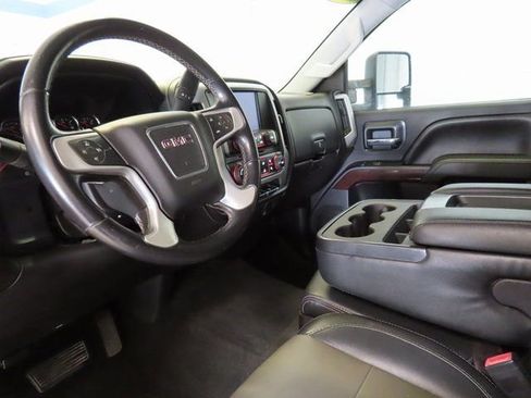 Used 2015 GMC Sierra 2500 SLE w/ Suspension Package, Off-Road image 4