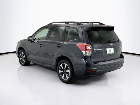Used 2017 Subaru Forester 2.5i Limited AWD/4WD image 7