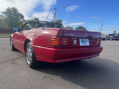Used 1994 Mercedes-Benz SL 320 image 9