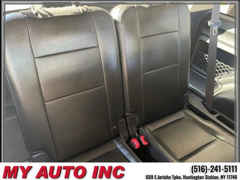 Used 2010 Ford Explorer XLT image 29